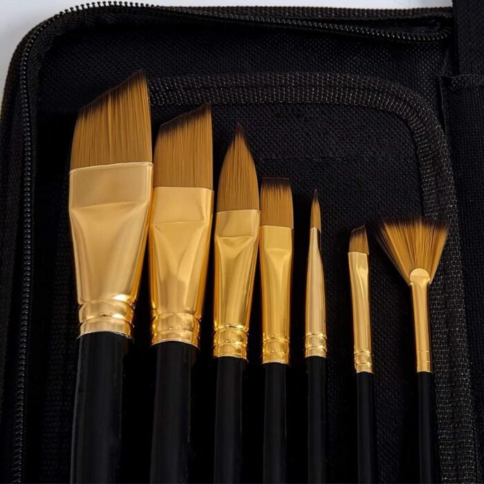 Mont Marte Studio Nylon Hair Paint Brush Set in Easel Wallet 15 Pcs