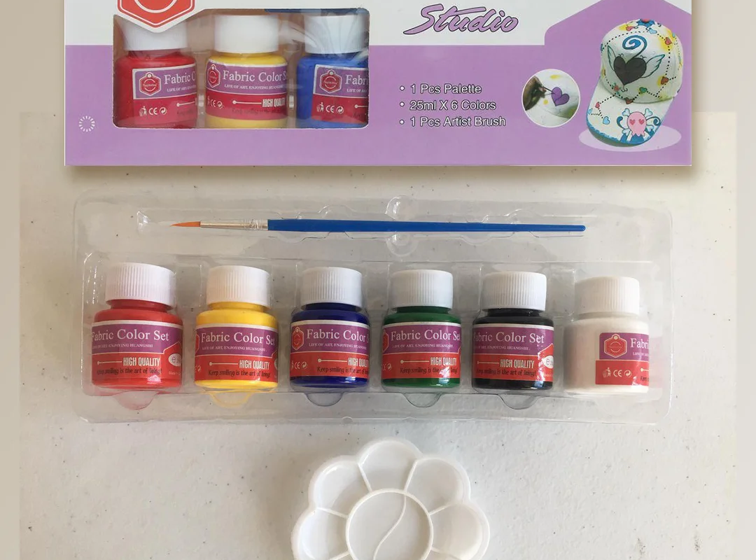 Keep Smiling Fabric Color Paint Set 6x25ml With Paint Palette And Brush